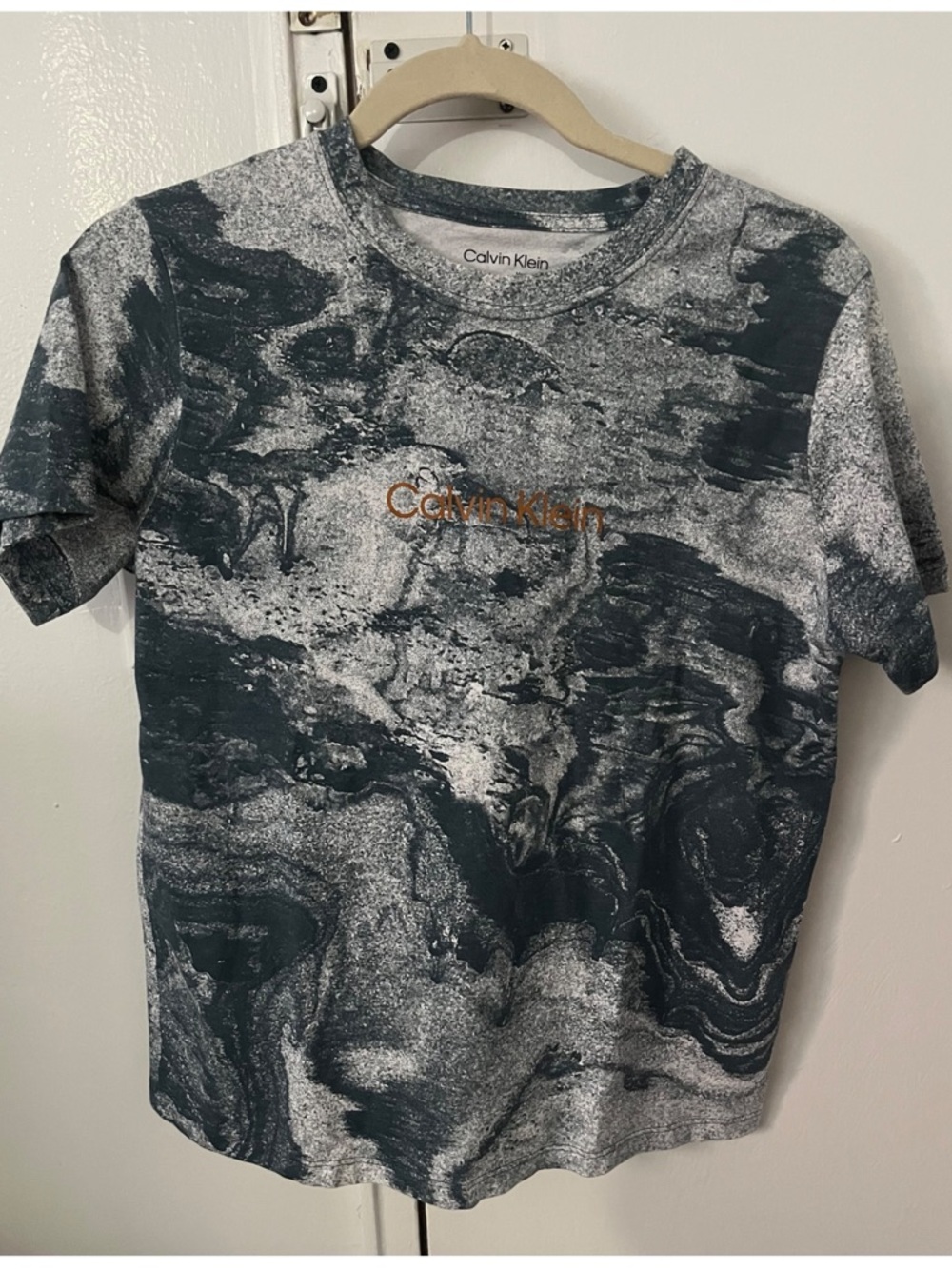 Calvin Klein Marble Gray Shirt Size Medium